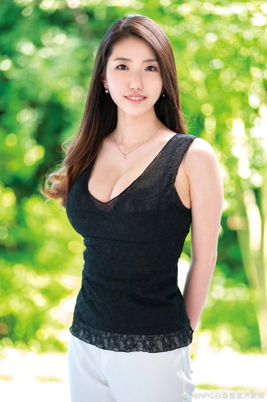 Hikari Sena bắt đầu sự nghiệp vào năm 2020 khi mới 21 tuổi