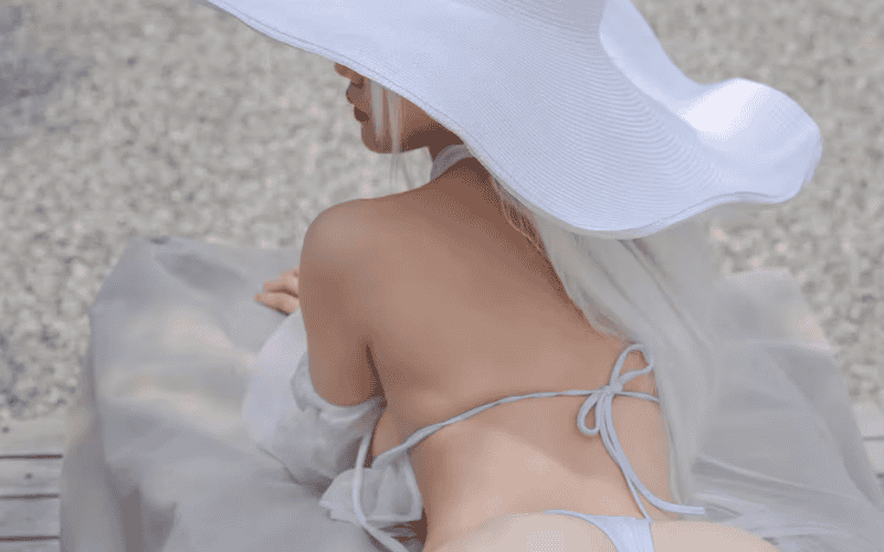 Gái Xinh Diện Bikini Trắng Sang Chảnh 7